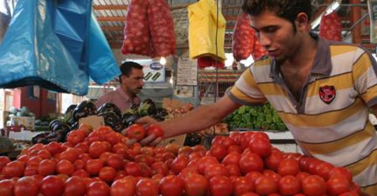 مواطنون: ارتفاعها “سرقة بغطاء شرعي” “تسونامي الأسعار” يطغى على الأسواق والحكومة غائبة