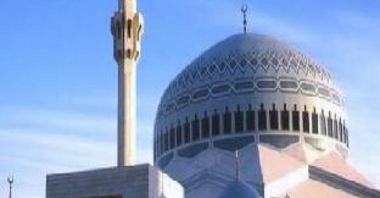 السماح لأئمة المساجد التدريس يثير استياء حقوقيين 