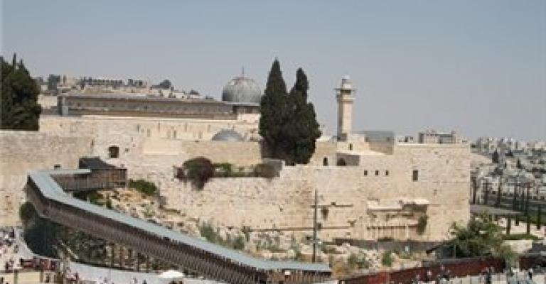 إسرائيل تغلق جسر باب المغاربة في مدينة القدس