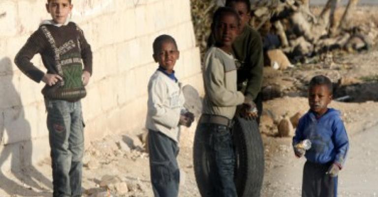 "المشرفة" قرية "الأحياء الموتى"