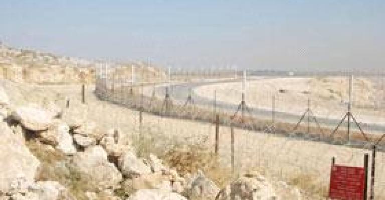الخارجية: نراقب الحدود بعد الحديث عن بناء جدار إسرائيلي