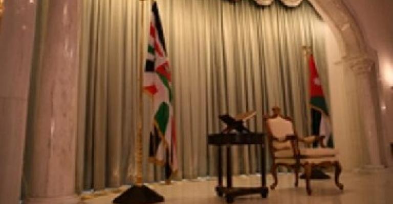 وزير الثقاقة ينفي بيع الوزارة لكرسي العرش  
