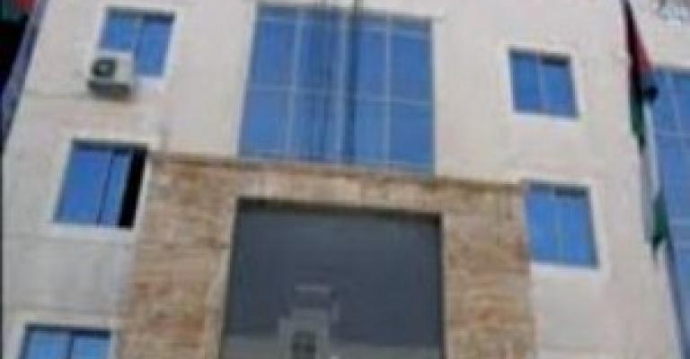 العمل تنفي وجود انتهاكات بحق عمال إحدى شركات مدينة الحسن