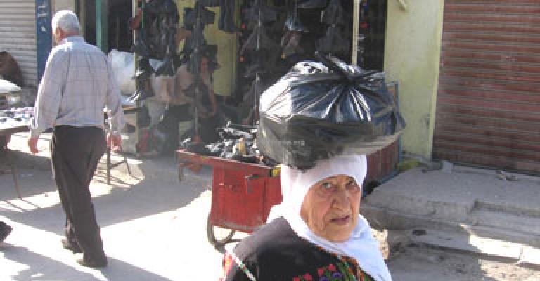 البقعة: إغلاق 76 محلا احتجاجا على دائرة الشؤون الفلسطينية