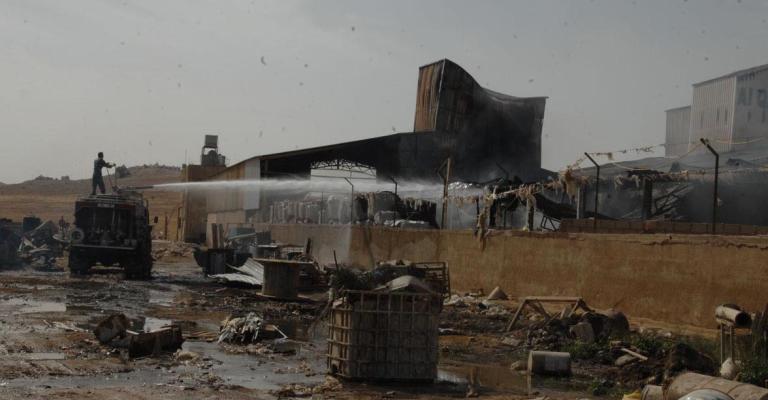 إخماد حريق كبير في شركة لصناعة الأسمدة في الزرقاء