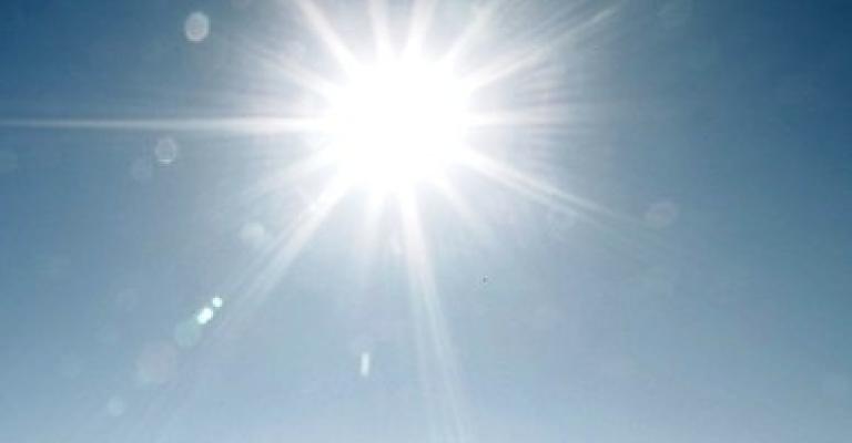 طقس معتدل الى حار نسبيا حتى الأربعاء 