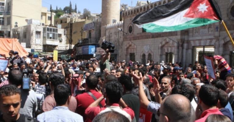 الخبز والديمقراطية تدعو للمشاركة بمسيرة الحسيني ضد رفع الأسعار وقانون الانتخاب