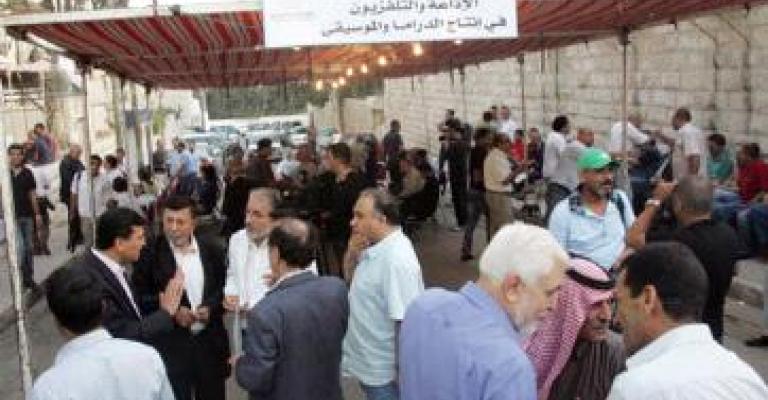 حزب الوحدة يعلن وقوفه الى جانب الفنانين