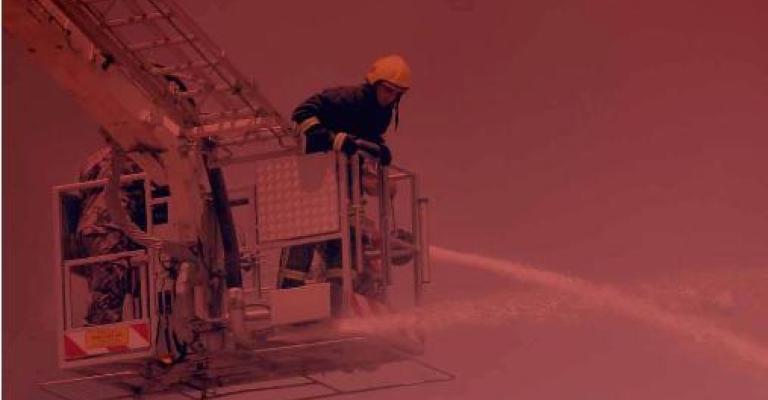 اخماد حريق مصنع التنر في الزرقاء 