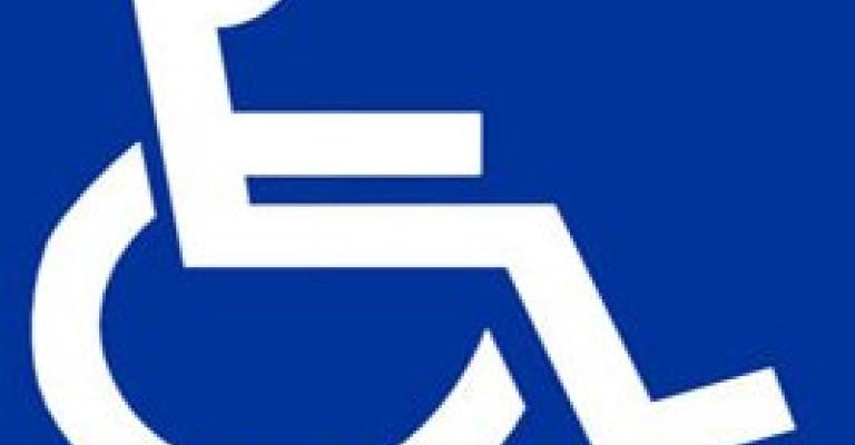 عمان الاهلية ترفض تسجيل طالب معاق حركيا 