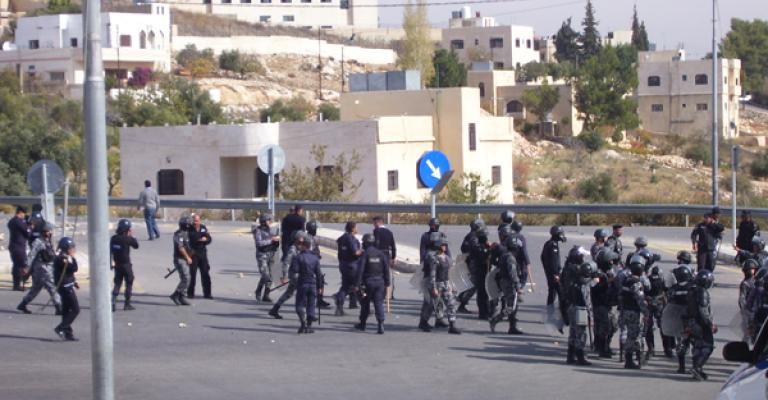 تجدد أعمال الشغب في السلط