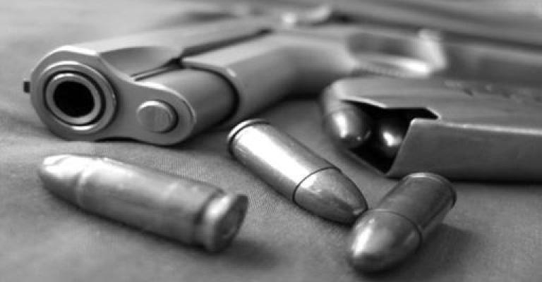 مقتل عامل في ناد ليلي مقتل عامل في ناد ليلي