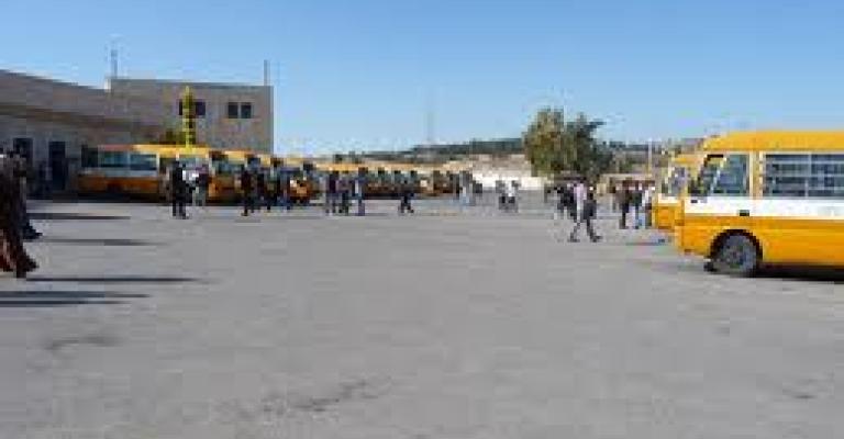 تصادم شاحنة مع حافلة طلاب في الزيتونة