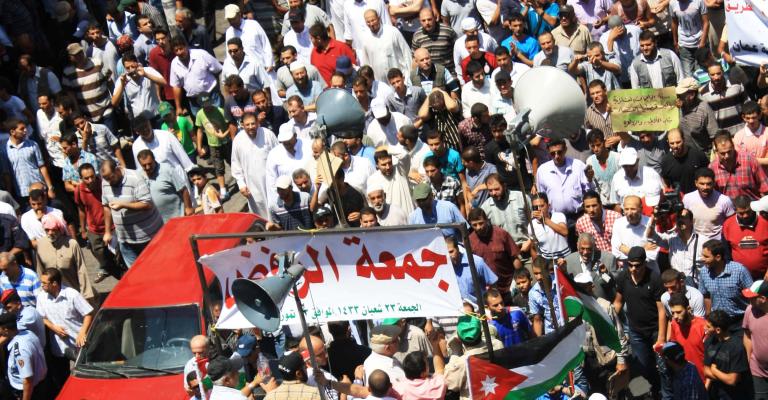 الآلاف في مسيرة الرفض من أمام الحسيني: يا إصلاح يا إعدام صور