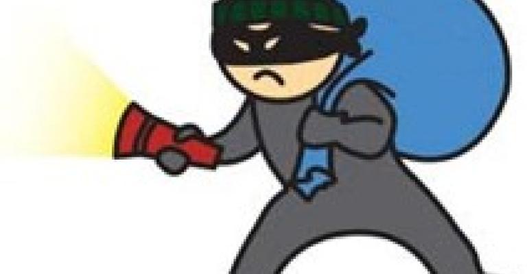 محتالون يستخدمون هوية مزورة لشخص متوفي منذ 30 عاما 