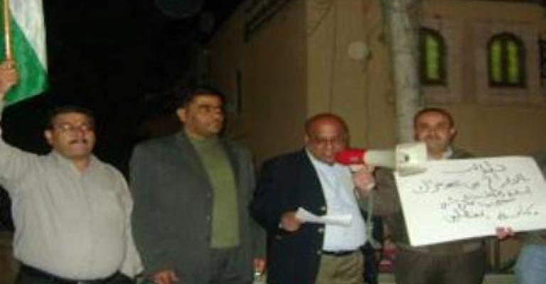 السلط: اعتصام ضد السفير.. واربد: مطالب برحيل الطراونة