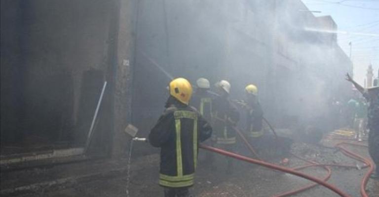 التعامل مع حريق بالمنطقة الصناعية في القويسمة