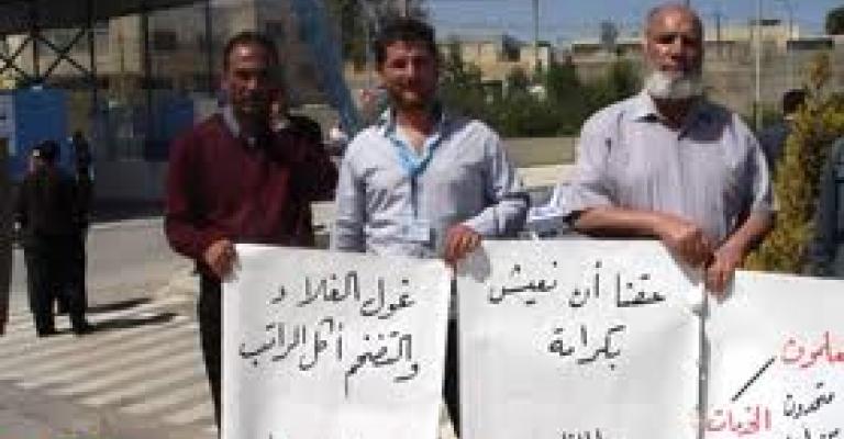 العاملون في الانروا يلوحون بإجراءات تصعيدية
