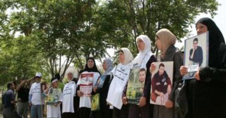 لجنة الأسرى تطالب الديوان الملكي بتنفيذ الوعود لجنة الأسرى تطالب الديوان الملكي بتنفيذ الوعود