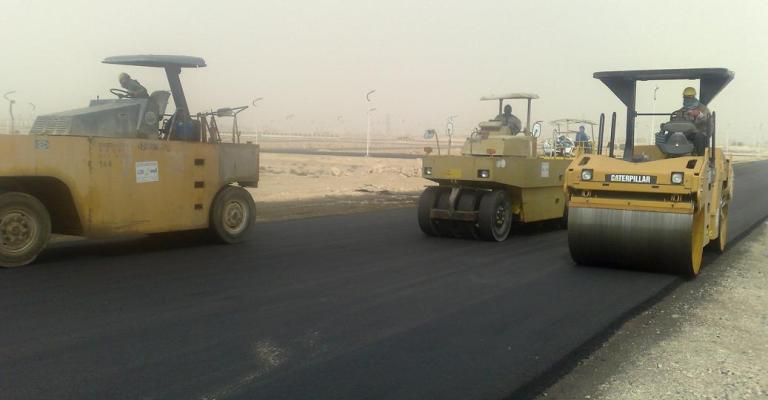 الامانة تستكمل اعمال التعبيد وصيانة شوارع العاصمة