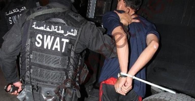 القبض على مطلوب خطير في الحسا وأخر في العقبة 