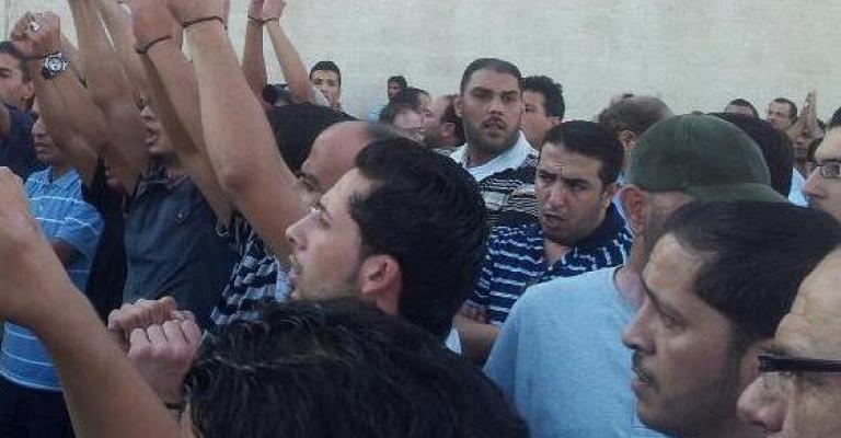 اعتصام امام سجن الجويدة: لا تدفعونا الى شعار الاسقاط 