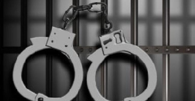 القبض على ممتهن الاحتيال على السيدات 