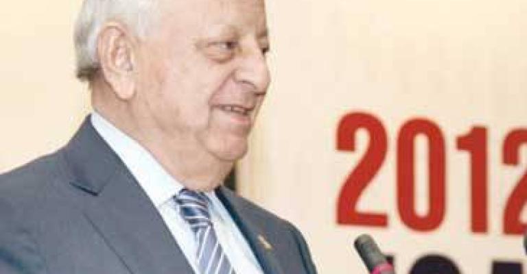 عماري: تضرر الاقتصاد بسبب الاحتجاجات الإقليمية وتوقع انخفاض الاستثمار