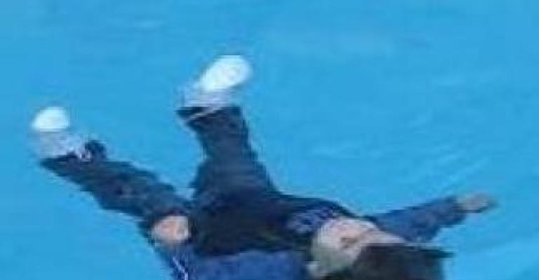 "المعلمين" تطالب بالإفراج عن معلمي اكسفورد ووالد الغريق ينتقد 