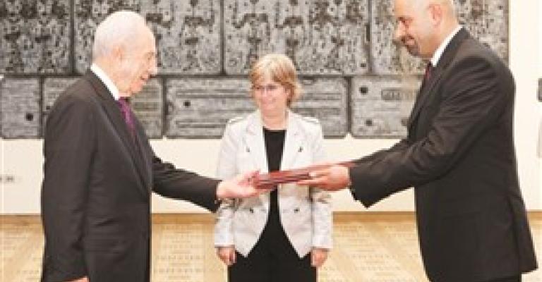 عبيدات يزور القدس 