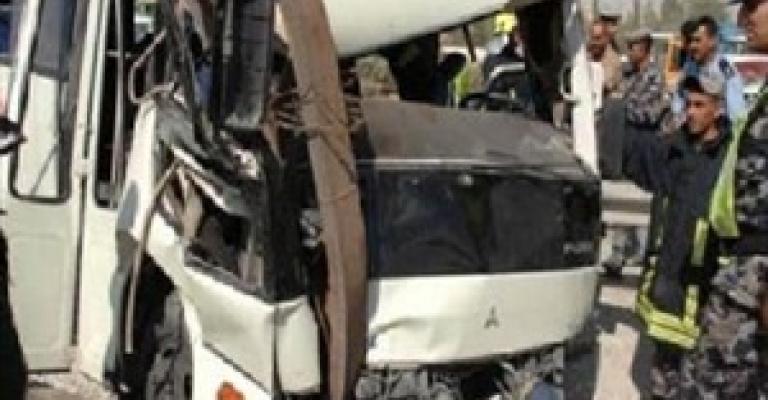 الكرك: 25 مصاباً في حادث تصادم بين 10 مركبات 