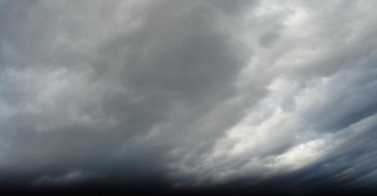 طقس غائم وارتفاع على درجات الحرارة الاحد 