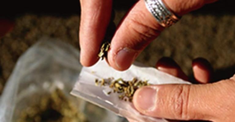 القبض على 4 اشخاص بحوزتهم مخدرات في جبل الحسين 