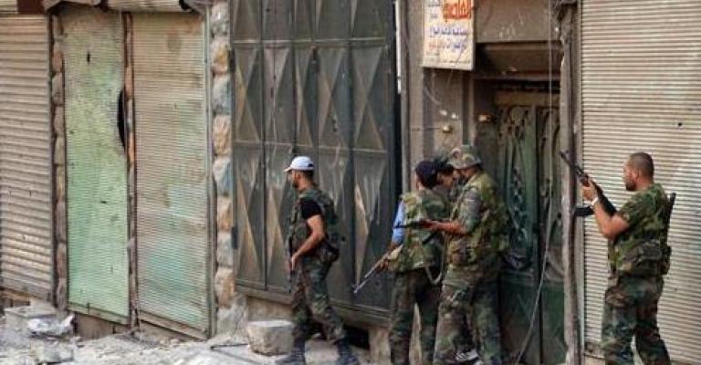 سوريا تحذر الفصائل وتقتحم مكاتب مشعل وأبو مرزوق