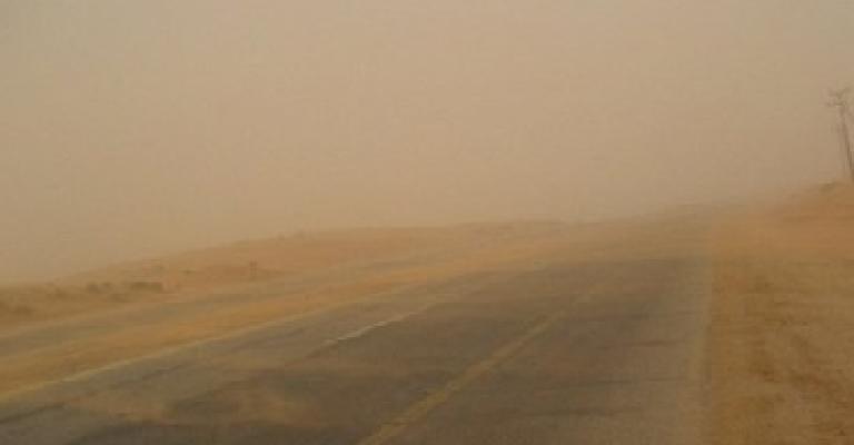 الطريق الصحراوي سالك بحذر 