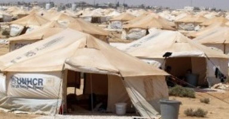 اصابة لاجئة وطفلتها باحتراق خيمة في الزعتري 