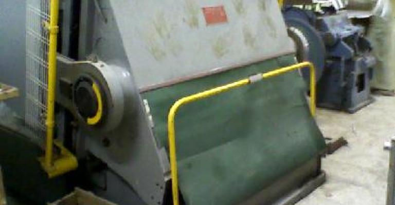 الجيزة: سقوط ماكنة تتسبب بوفاة عامل 