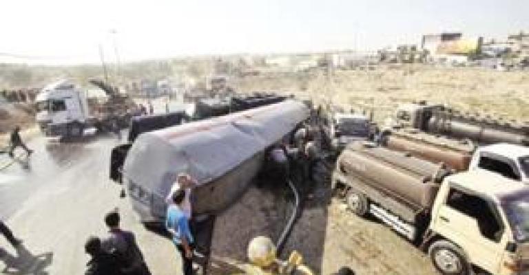 وفاة سائق صهريج إثر انقلابه على طريق العقبة