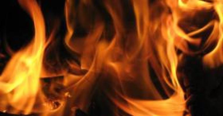 صويلح: تفحم طفلتين في حريق منزل 