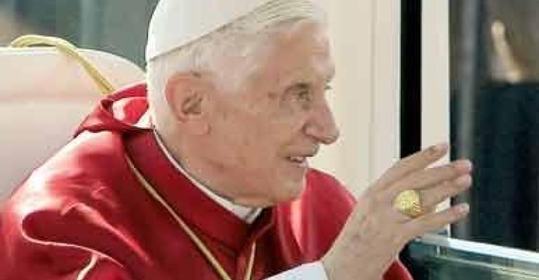 البابا بنيديكتوس السادس عشر "لن يتدخل في اختيار البابا الجديد"