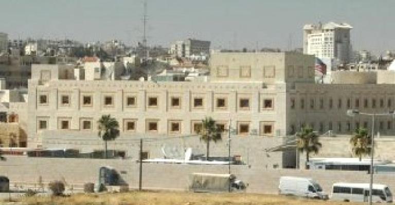 السفارتان الأمريكية والبريطانية: دعم الأردن اقتصادي واجتماعي