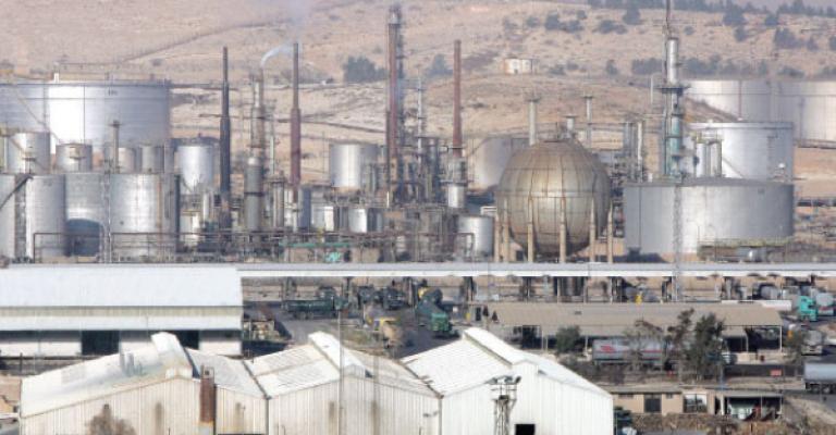 تأجيل توقف المصفاة عن تزويد المحطات بالوقود حتى نهاية الشهر