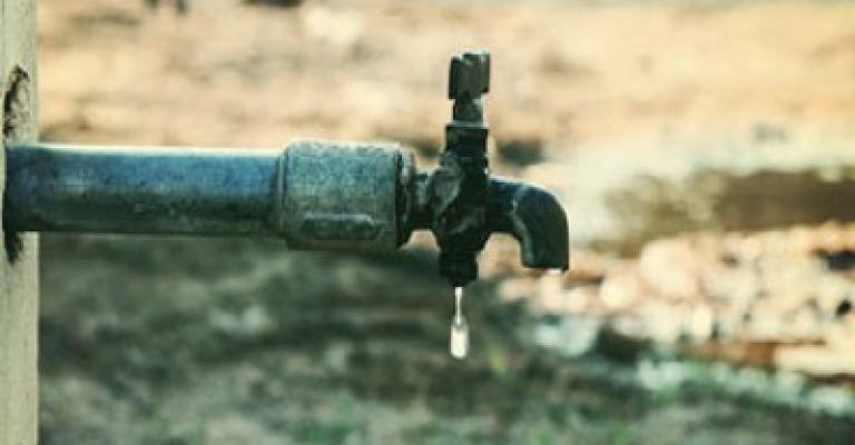 اللاجئون السوريون يستنفدون مصادر المياه الشحيحة في الأردن