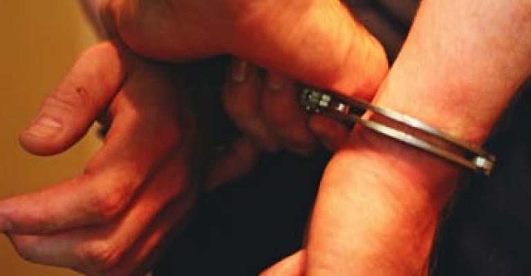 القبض على سارق 65 الف دولار