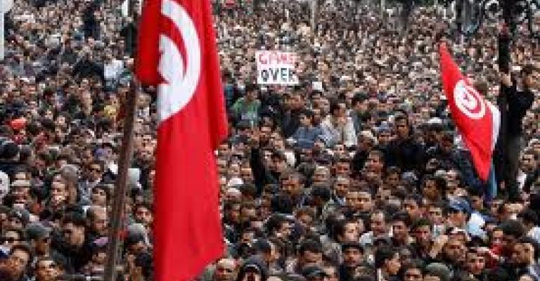 تونس: استعادة أموال هربها النظام السابق