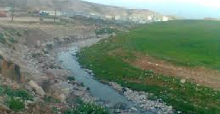 تحذيرات من مخاطر بيئية في منطقة الشلالة