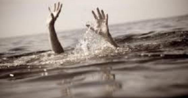 وفاة شقيقين وآخر مصري غرقا