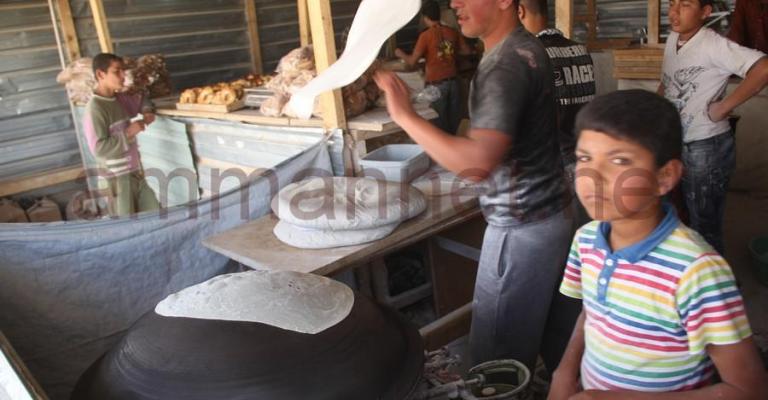 تحذير من انقطاع الامدادات الغذائية عن السوريين في الاردن 