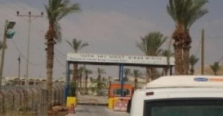 إضراب يوقف حركة السلع بين الأردن والضفة