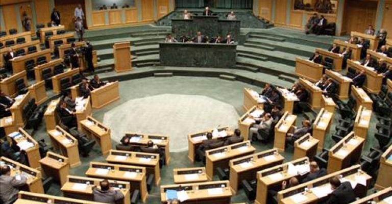 النواب يرفضون مناقشة الكهرباء وإحالة قانون البلديات للدستورية